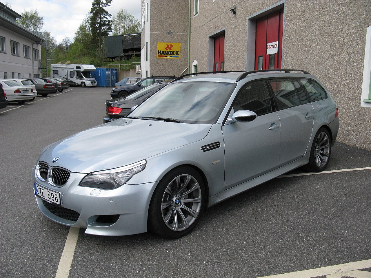 File:BMW M5 Touring E61 (7167512276).jpg
